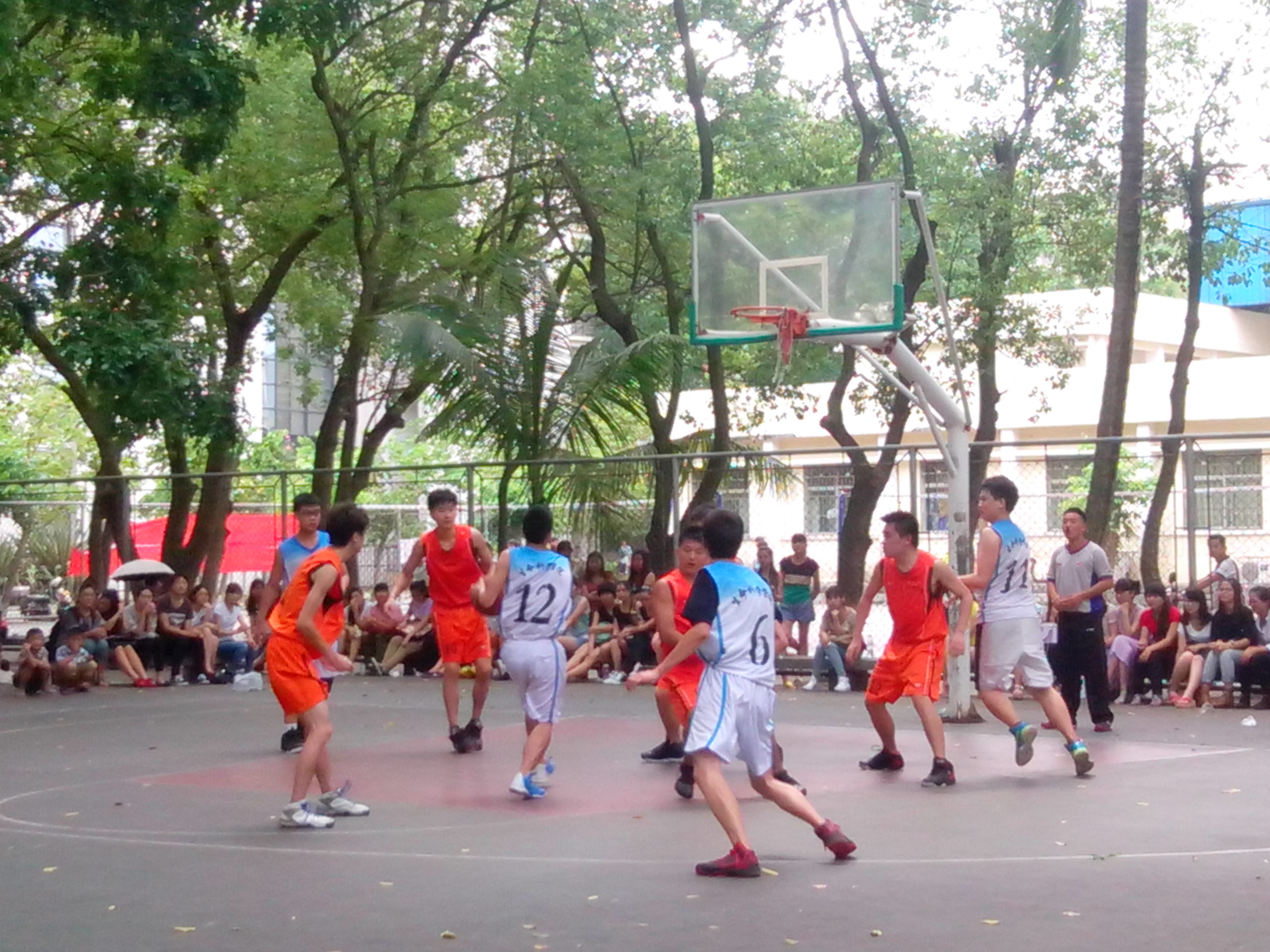 加油，生科篮球队――记生命科学学院“欢送杯”篮球赛 