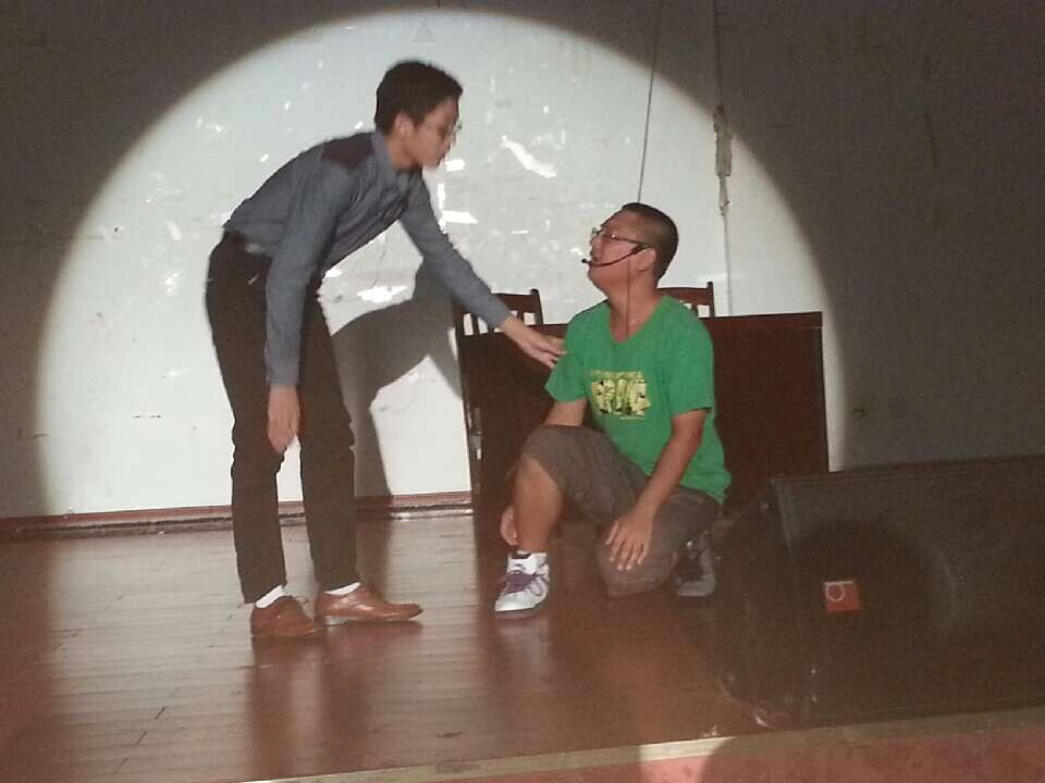 带着你的翅膀飞――记文学院麦秋话剧社话剧演出