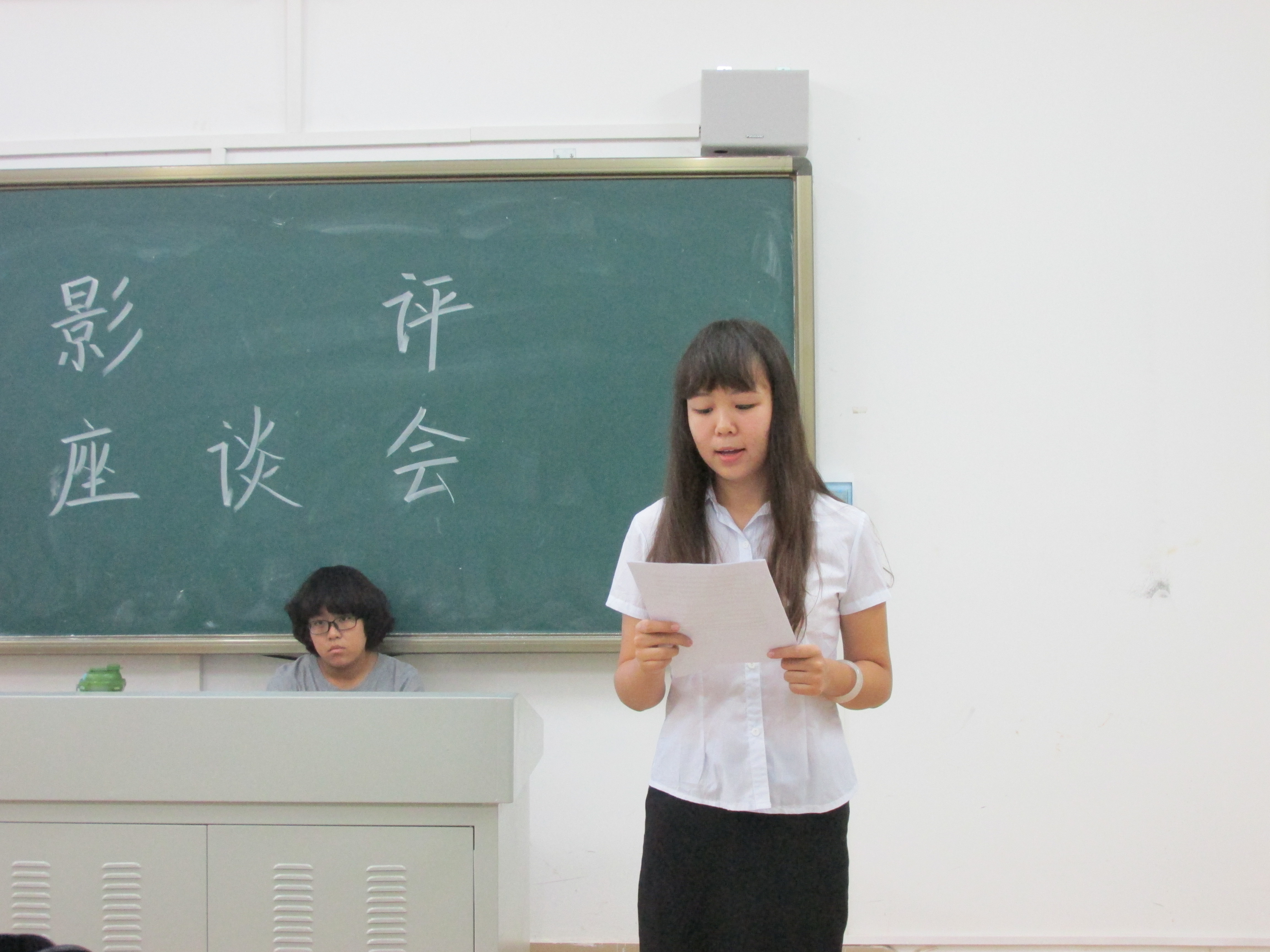 微电影，传播青春正能量——记文学院影评座谈会