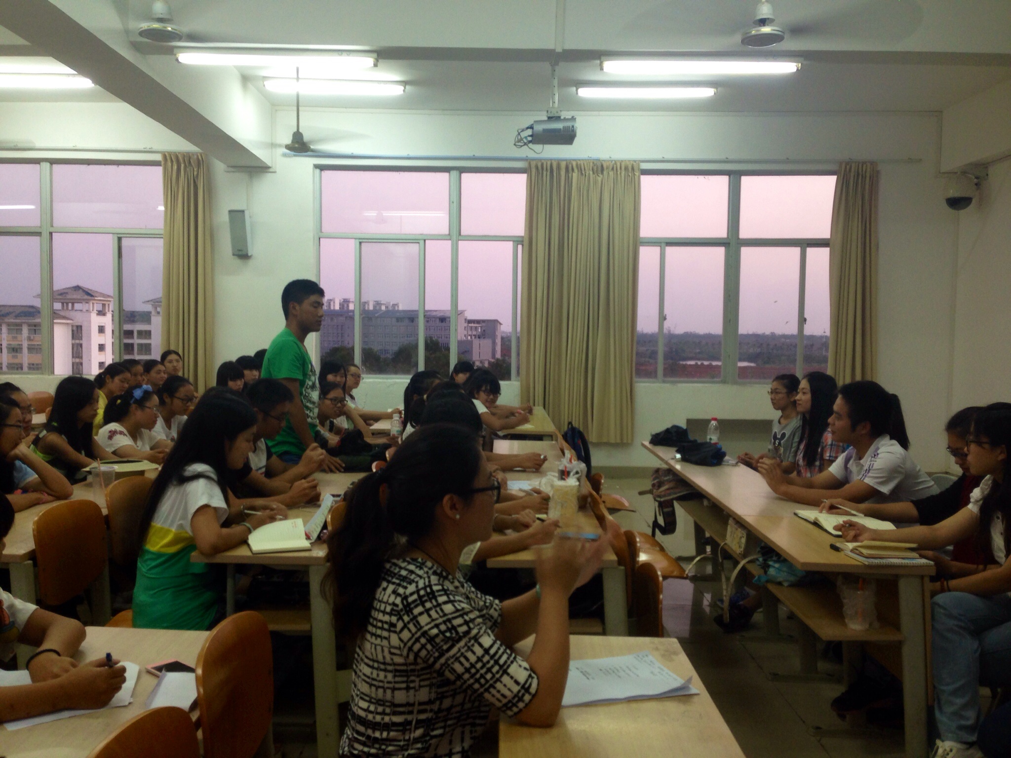 心心交流，共同进步――记教育科学学院院团委新老干部交流会