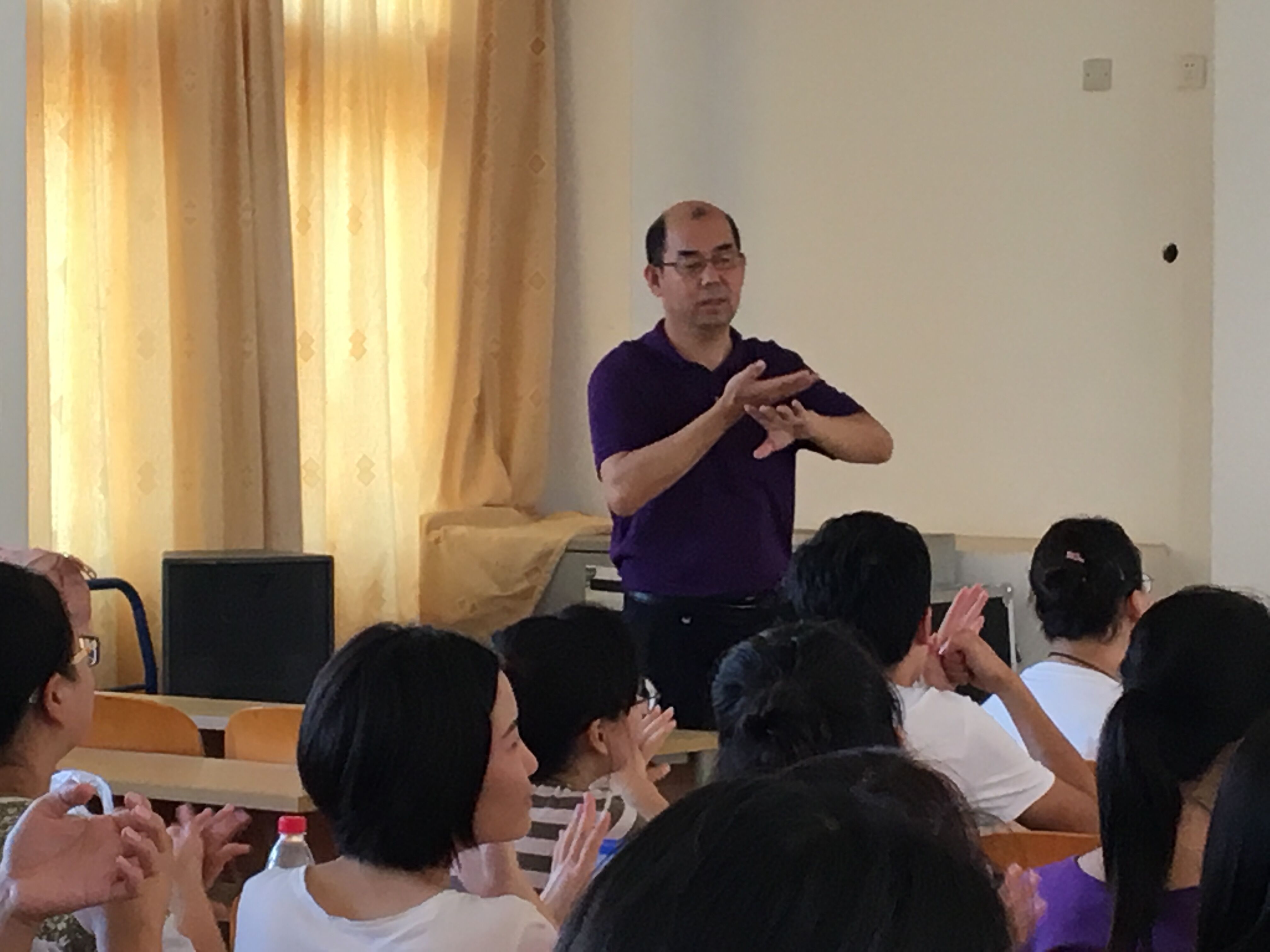 新闻传播与影视学院举办毕业生就业指导讲座