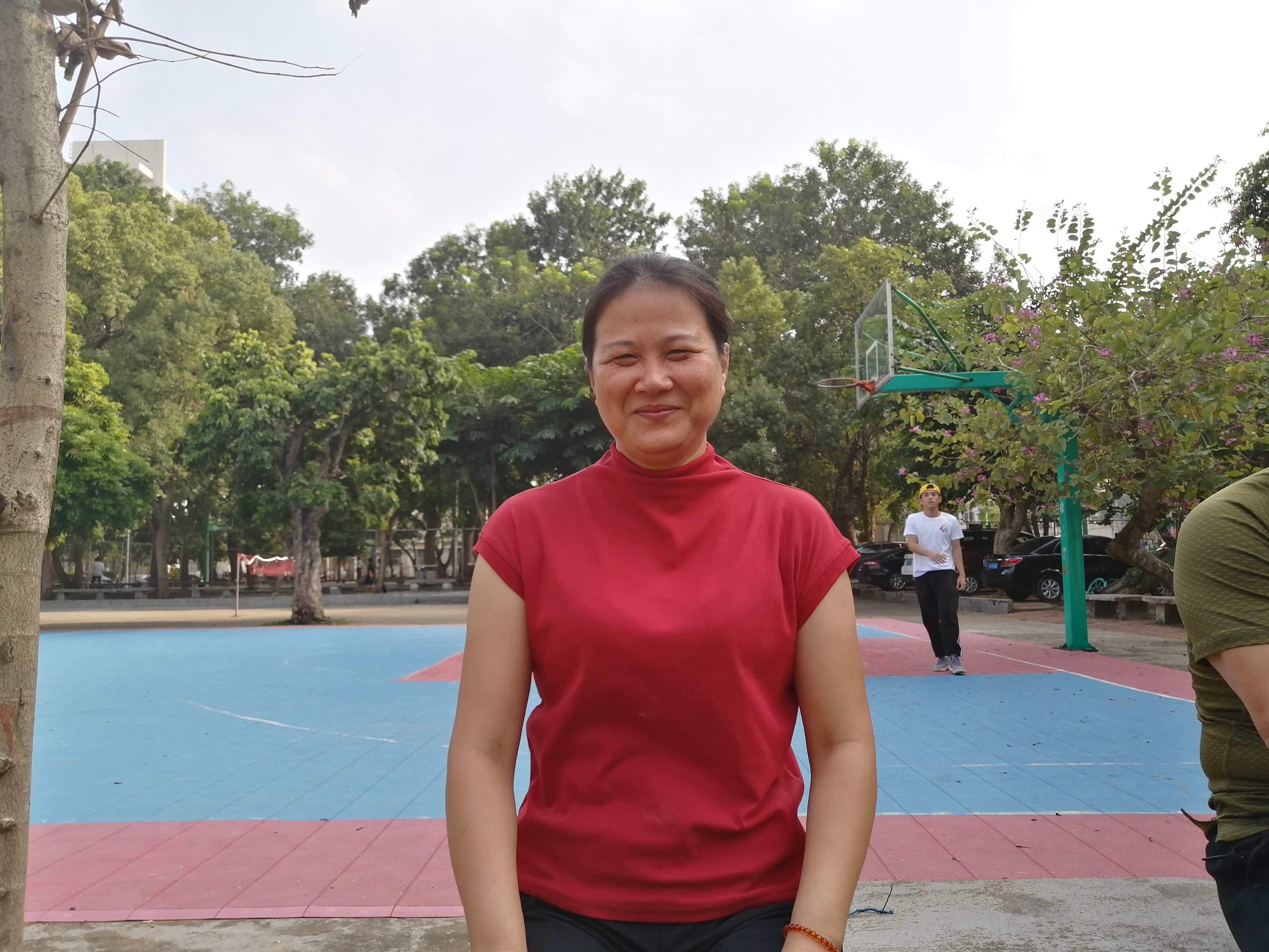 校运会上的教职工