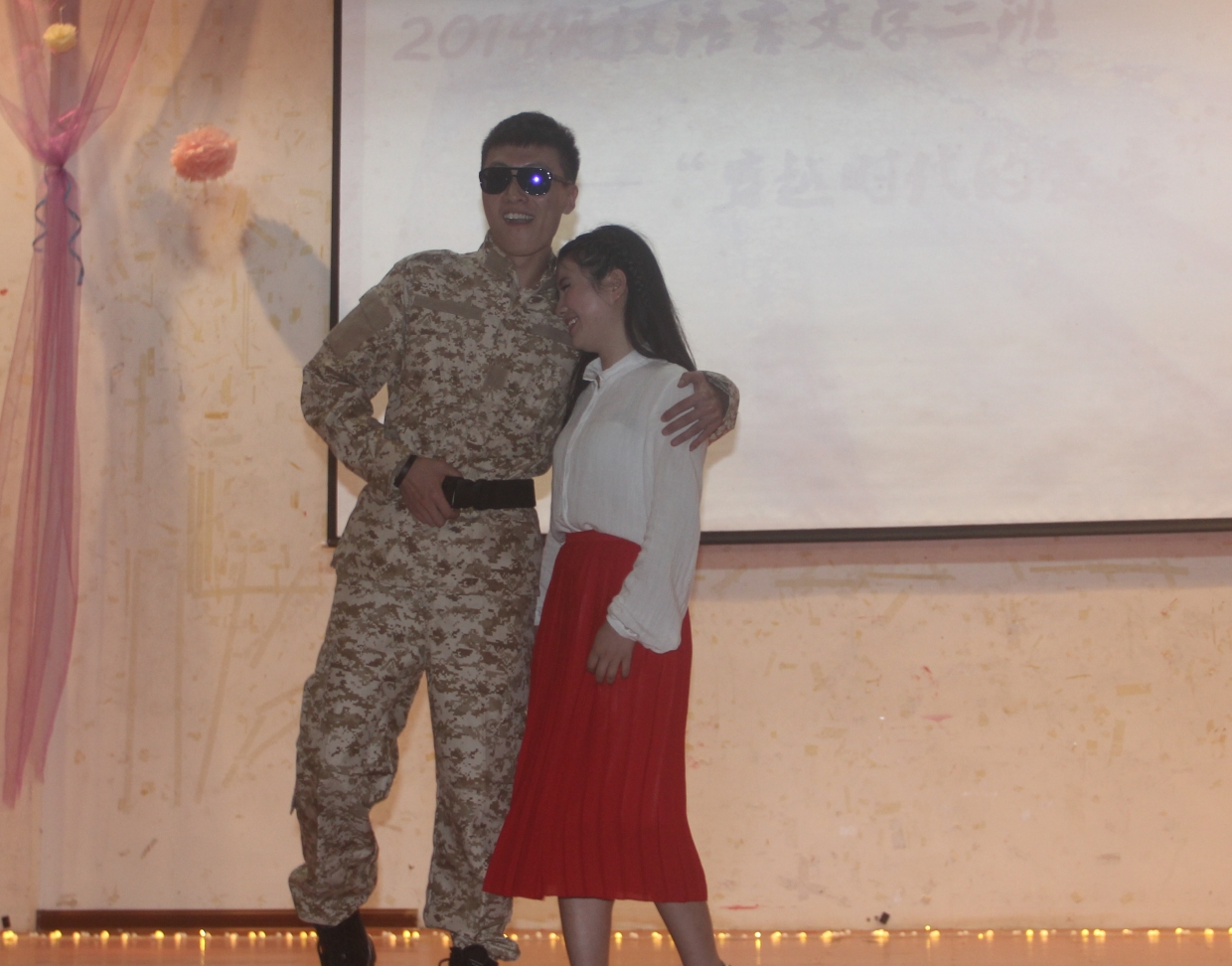 当趁风华，青春正茂――记文学院女生节“风华正茂”时装比赛