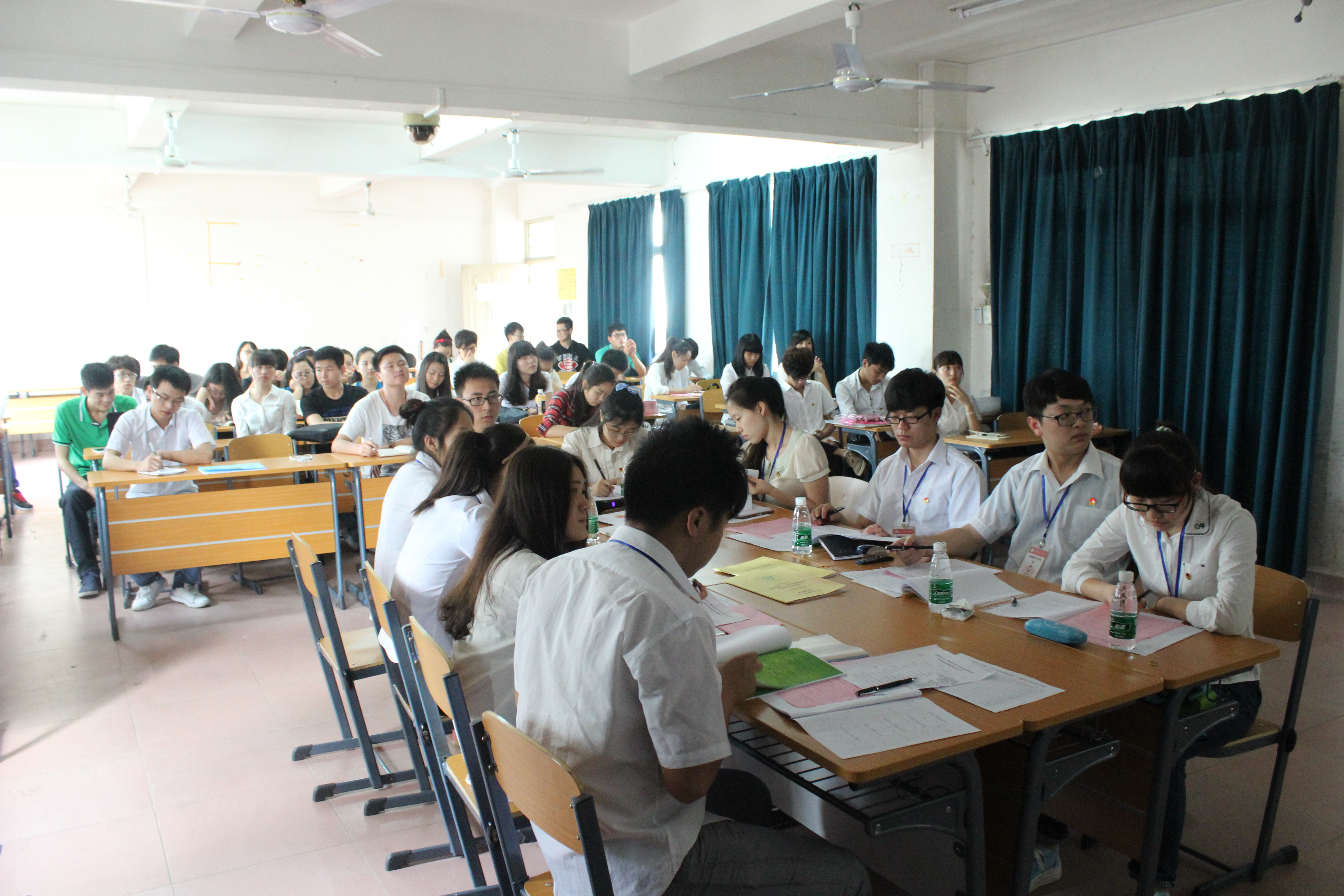 海南师范大学“我的中国梦――奋斗的青春最美丽”主题团日活动复评   