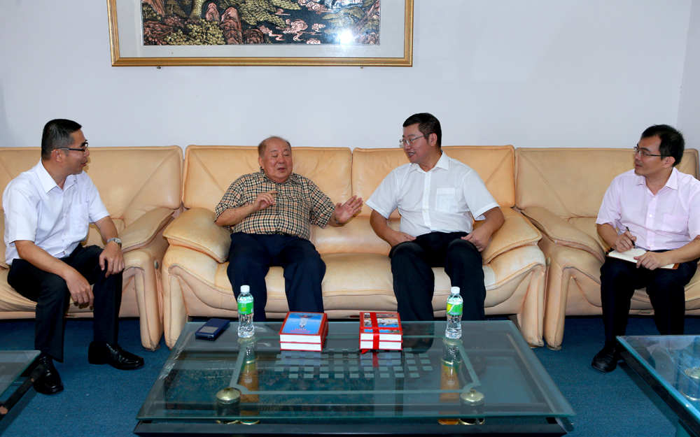 林强校长会见泰国海南会馆前理事长王琼南