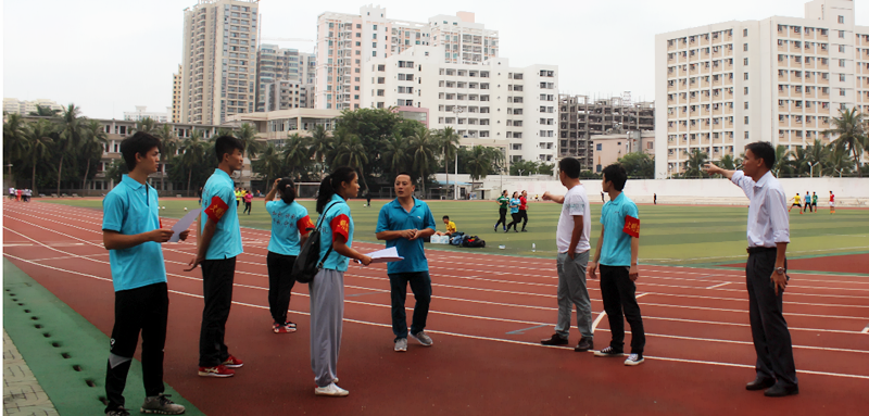 做文明海师人----记体育学院开展校园文明礼仪行为监督纠察活动