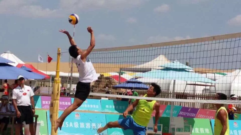 我校男女沙排喜获大学生沙滩排球锦标赛“三连冠”