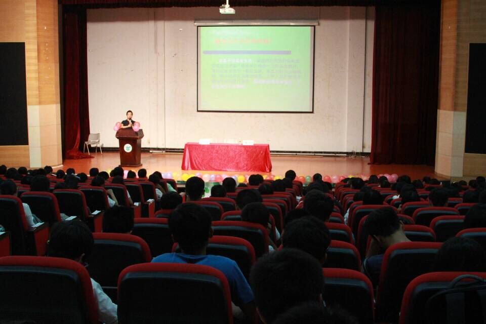 加入我们，一起献血吧