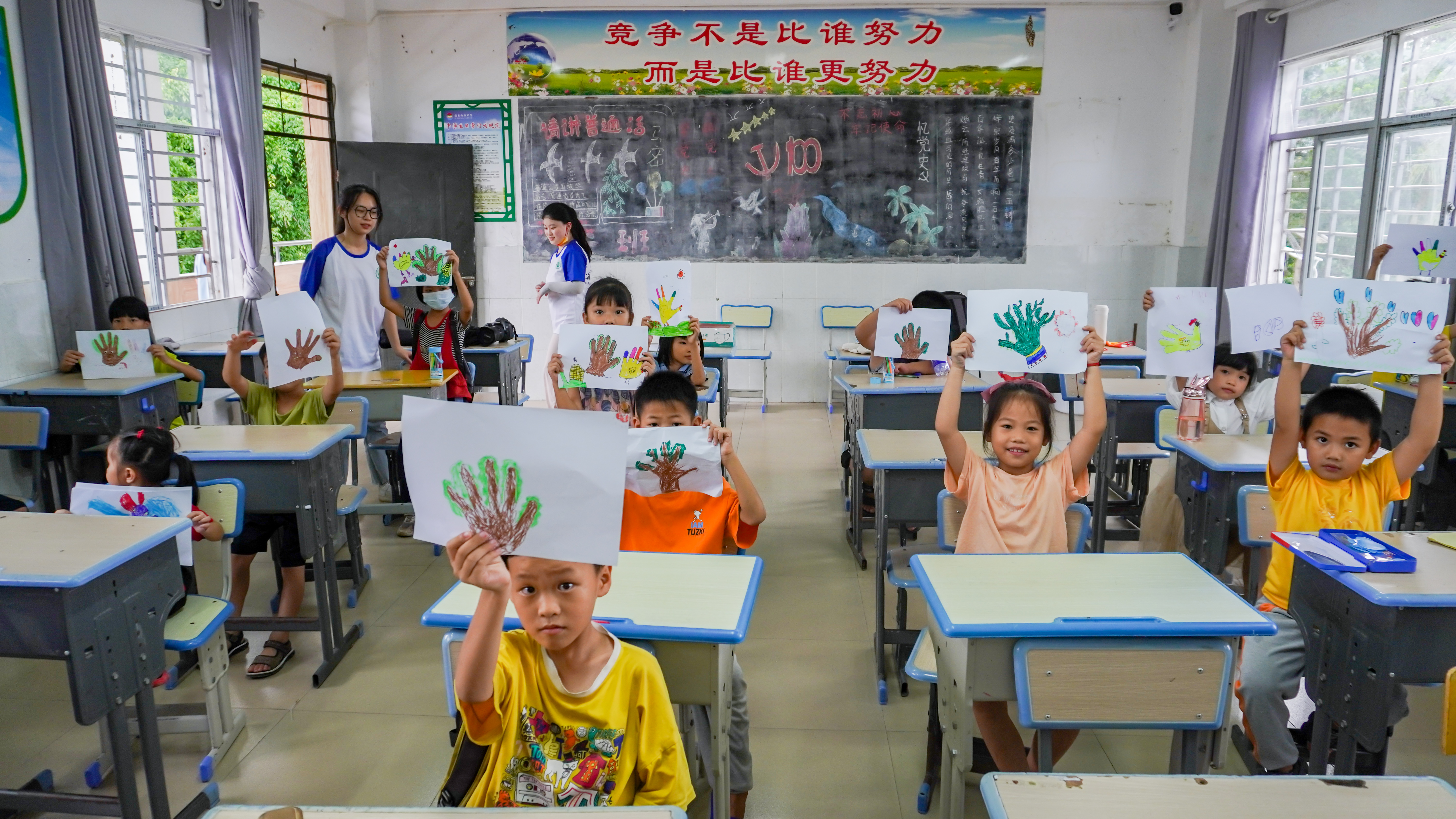 行走的大思政课：海师大青年在社会实践中实现人生价值