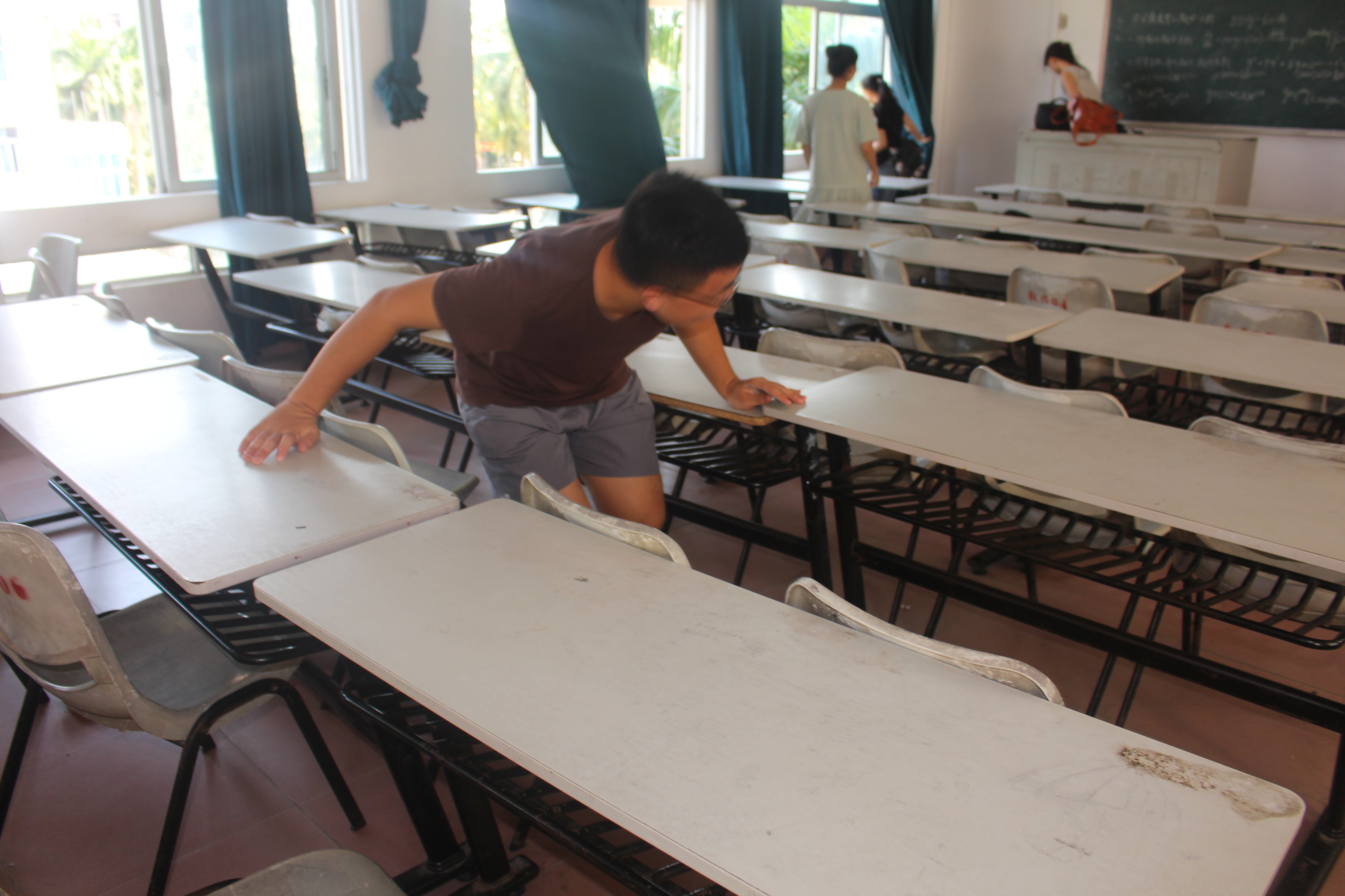 青春乐谱，友谊港湾――记物理与电子工程学院宿舍文化节  