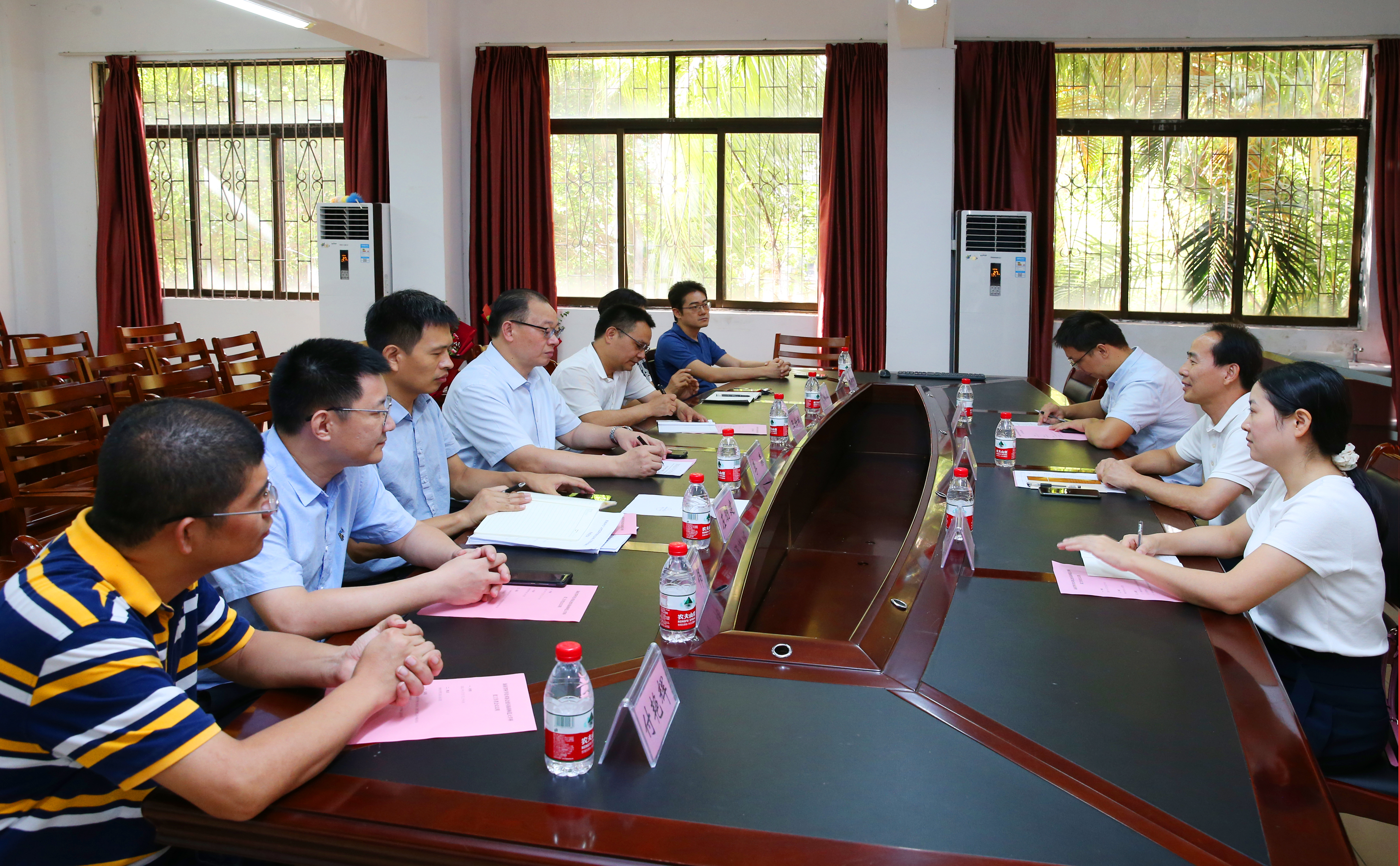 海南省科学技术协会慰问我校科技工作者