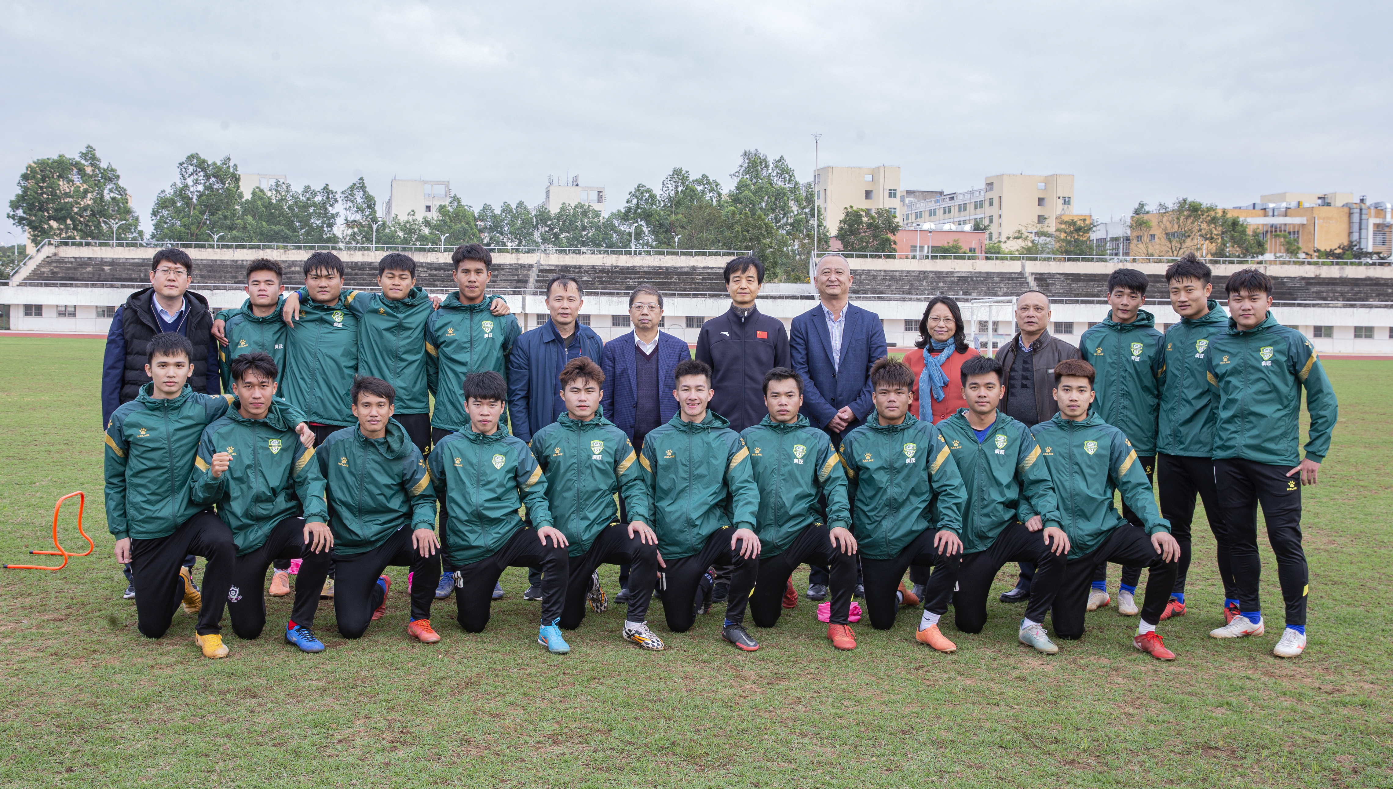 教育部体卫艺司来校调研海南国际足球学院筹备工作