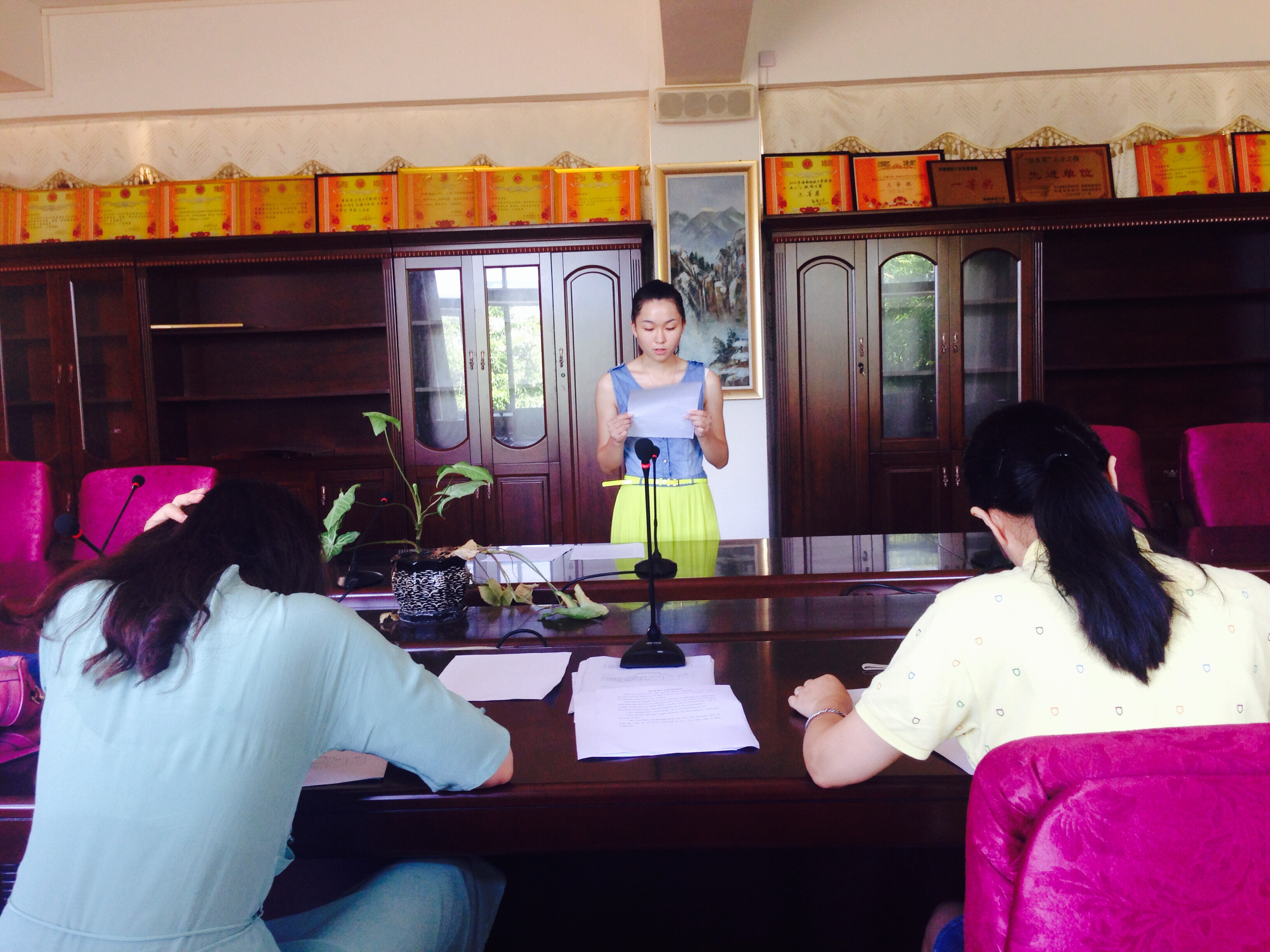 外国语学院开展了2012级卓越教师班面试工作