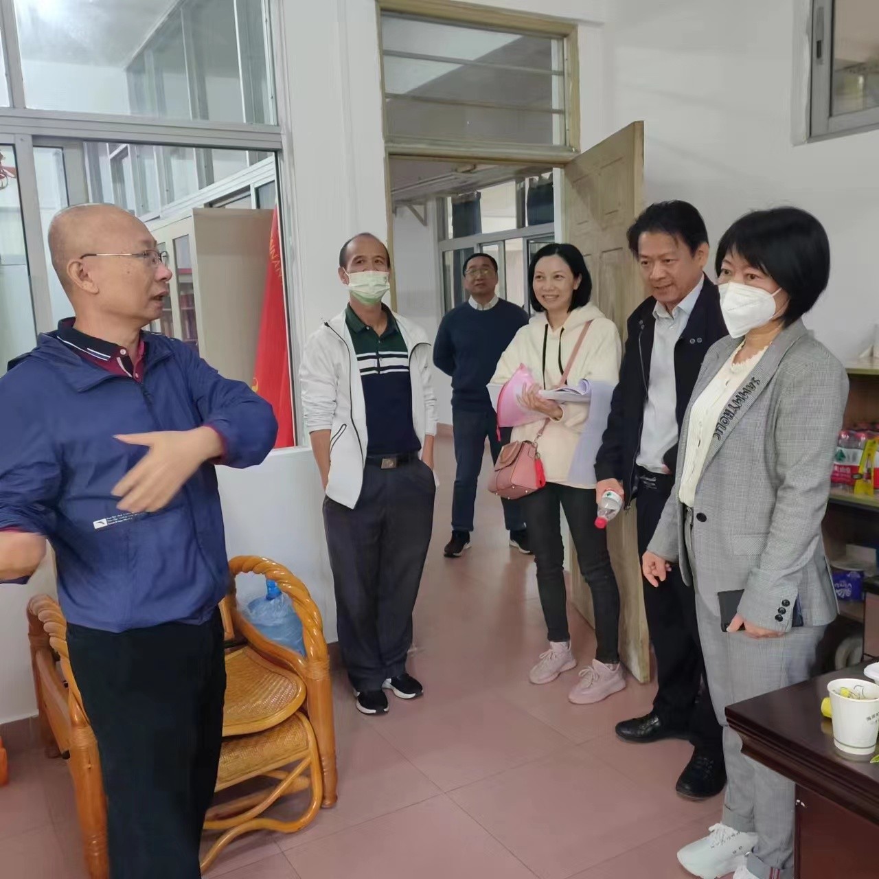 校领导调研公务用房使用情况