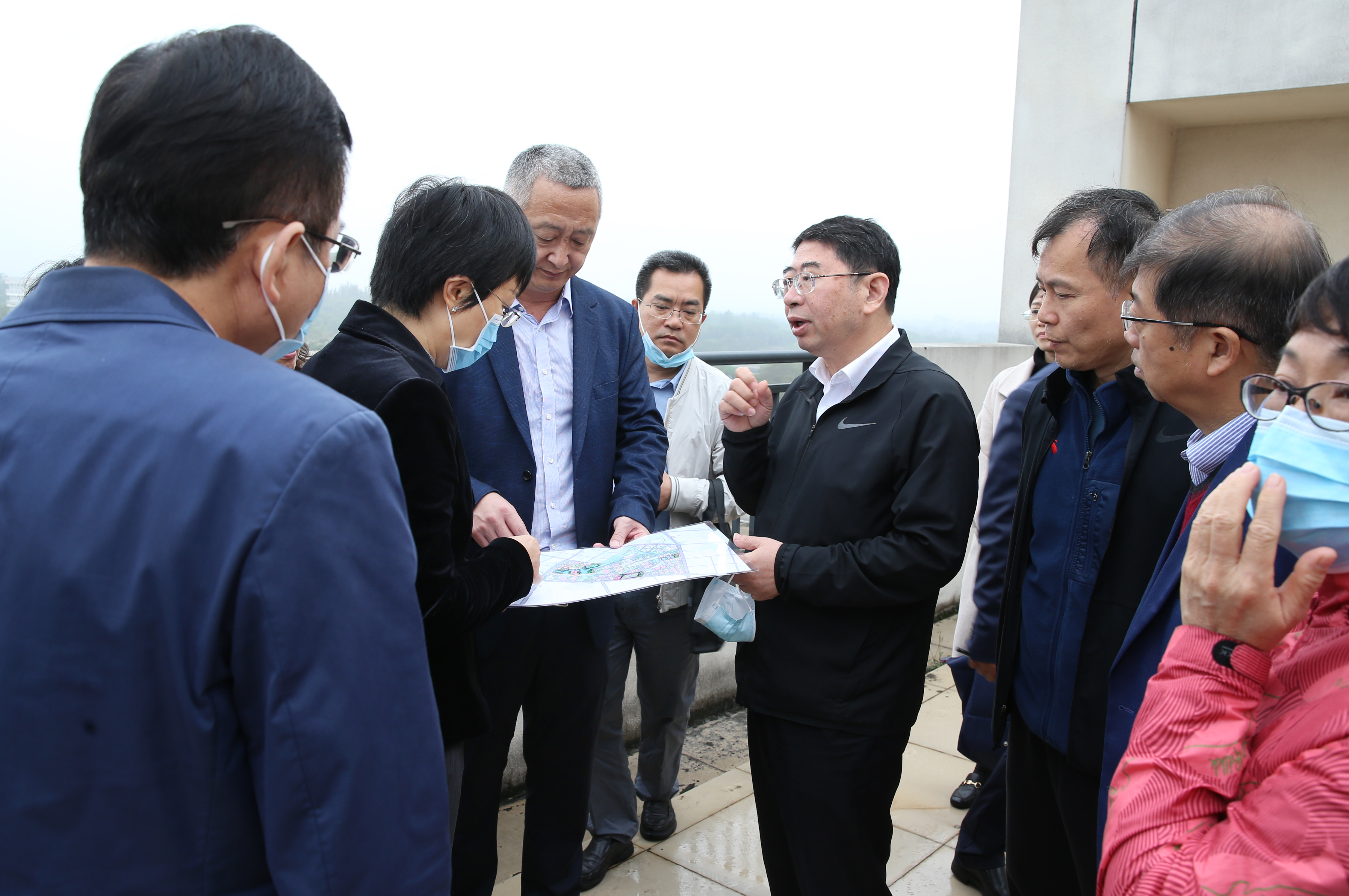 王路副省长到我校调研海南国际足球学院建设情况