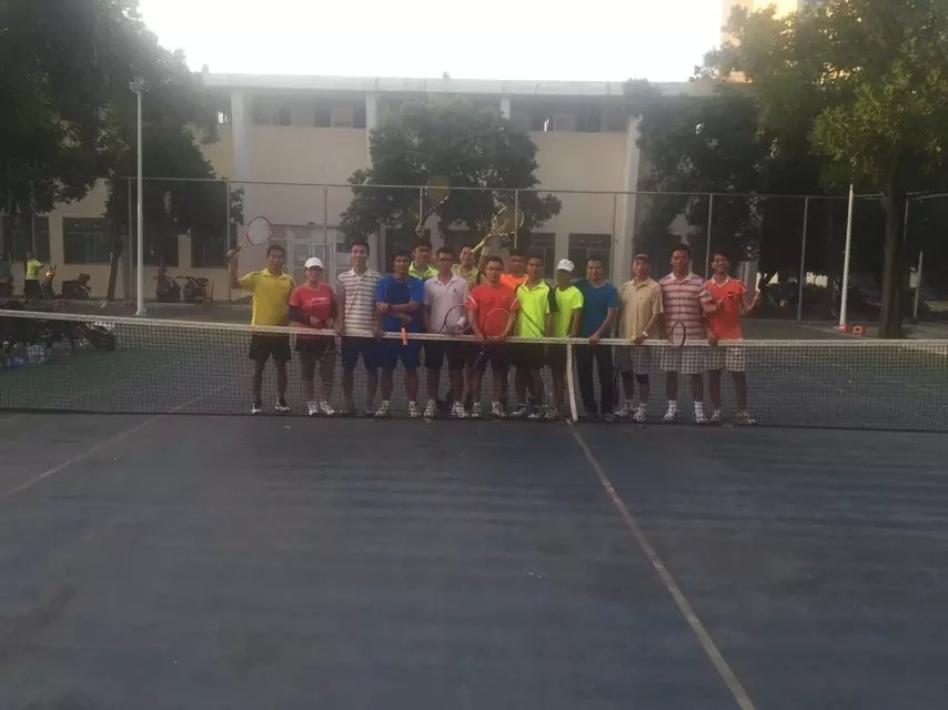 海南师范大学第一届业余网球公开赛取得圆满成功
