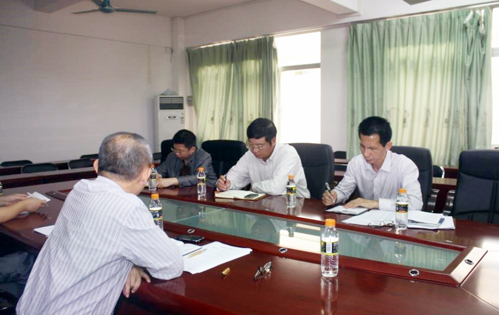 校领导到地旅、教科两学院调研