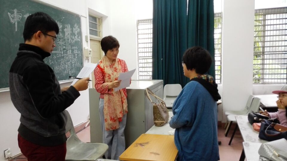 开双创,展文明记政法学院双创知识抽查工作