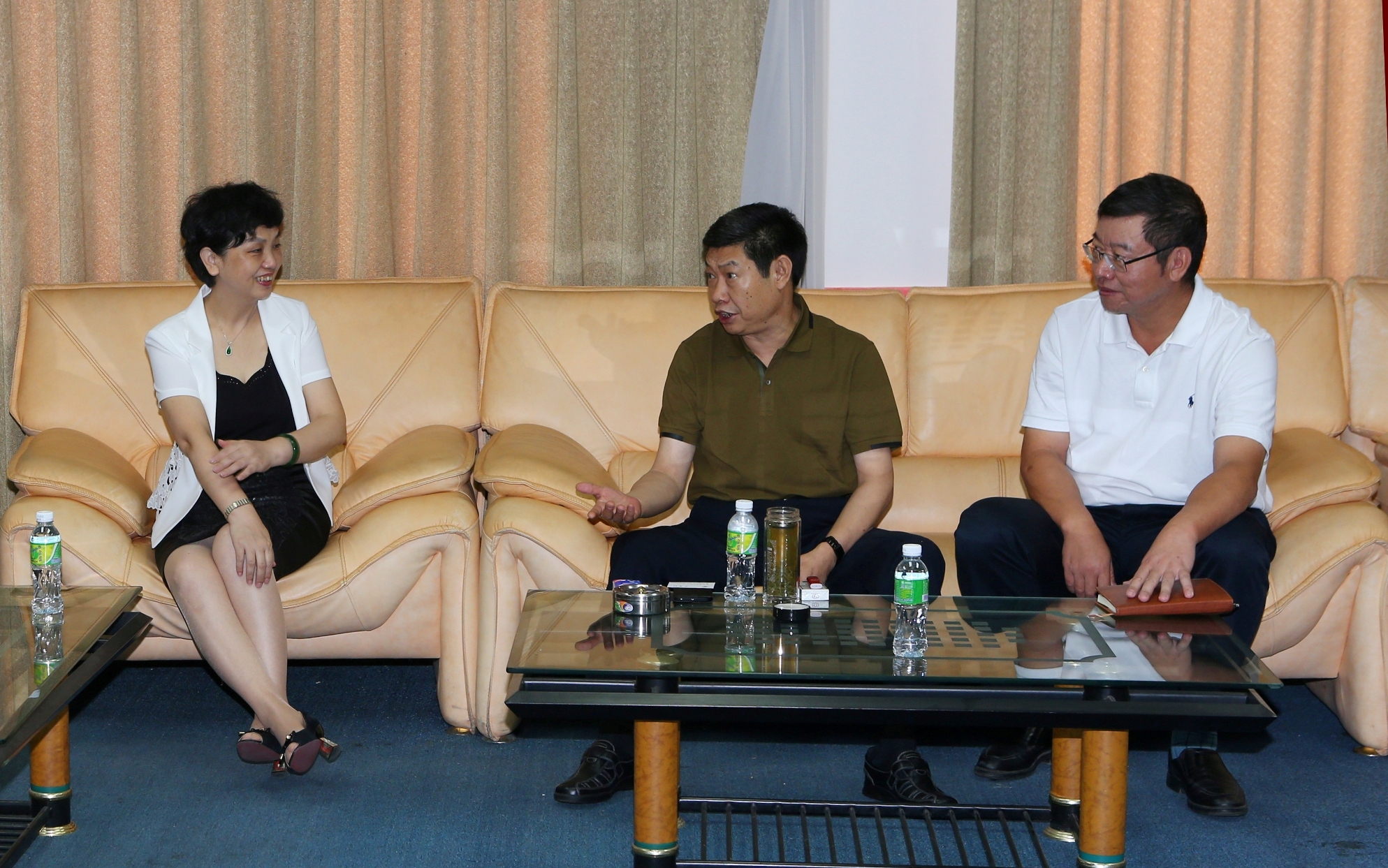 海南省高级人民法院院长董治良到我校作司法讲座