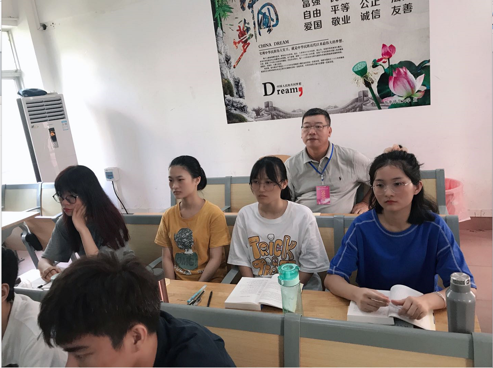 林强检查新学期开学教学情况