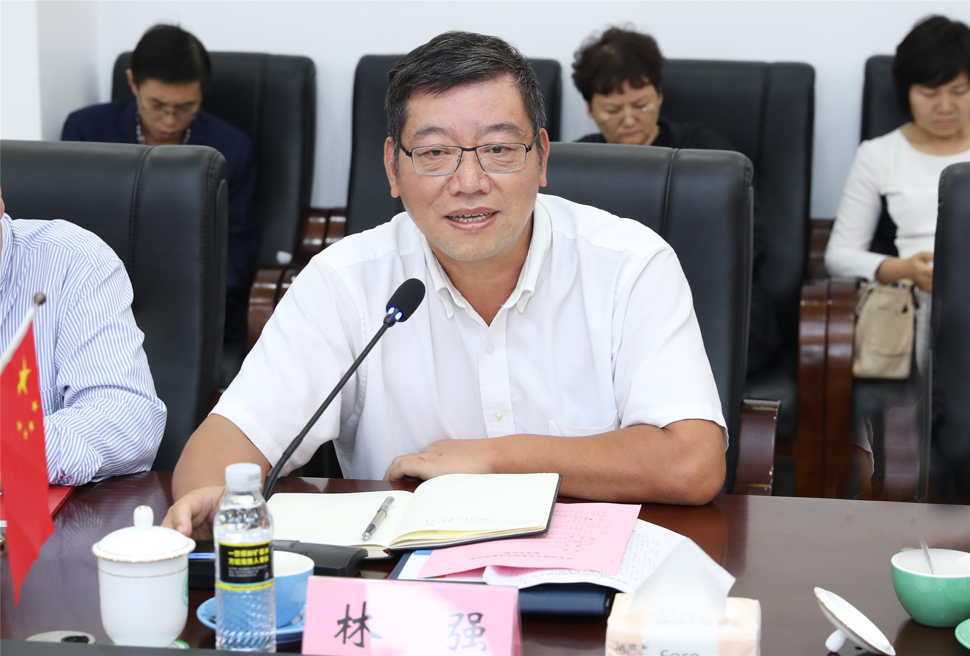 华东师范大学来琼洽谈省校合作