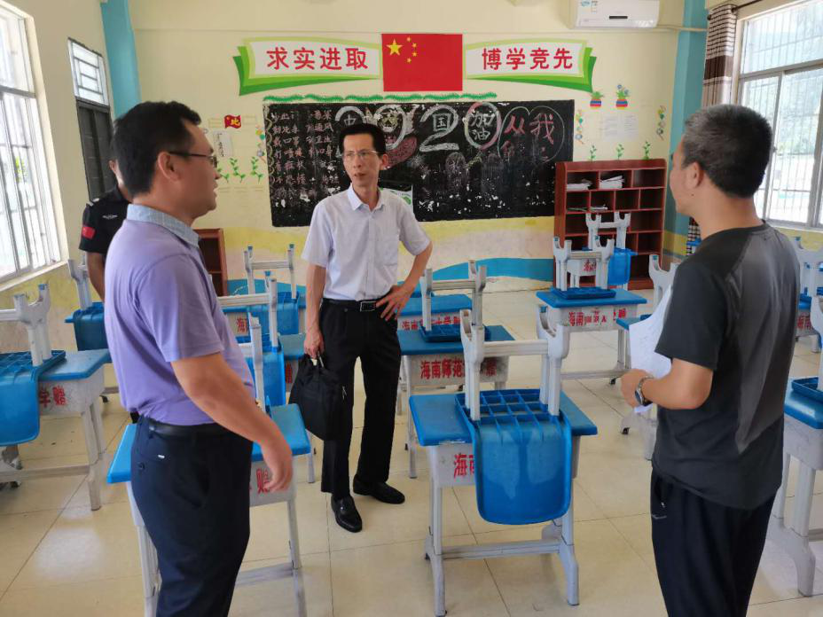 学校纪委督查脱贫攻坚驻村帮扶工作