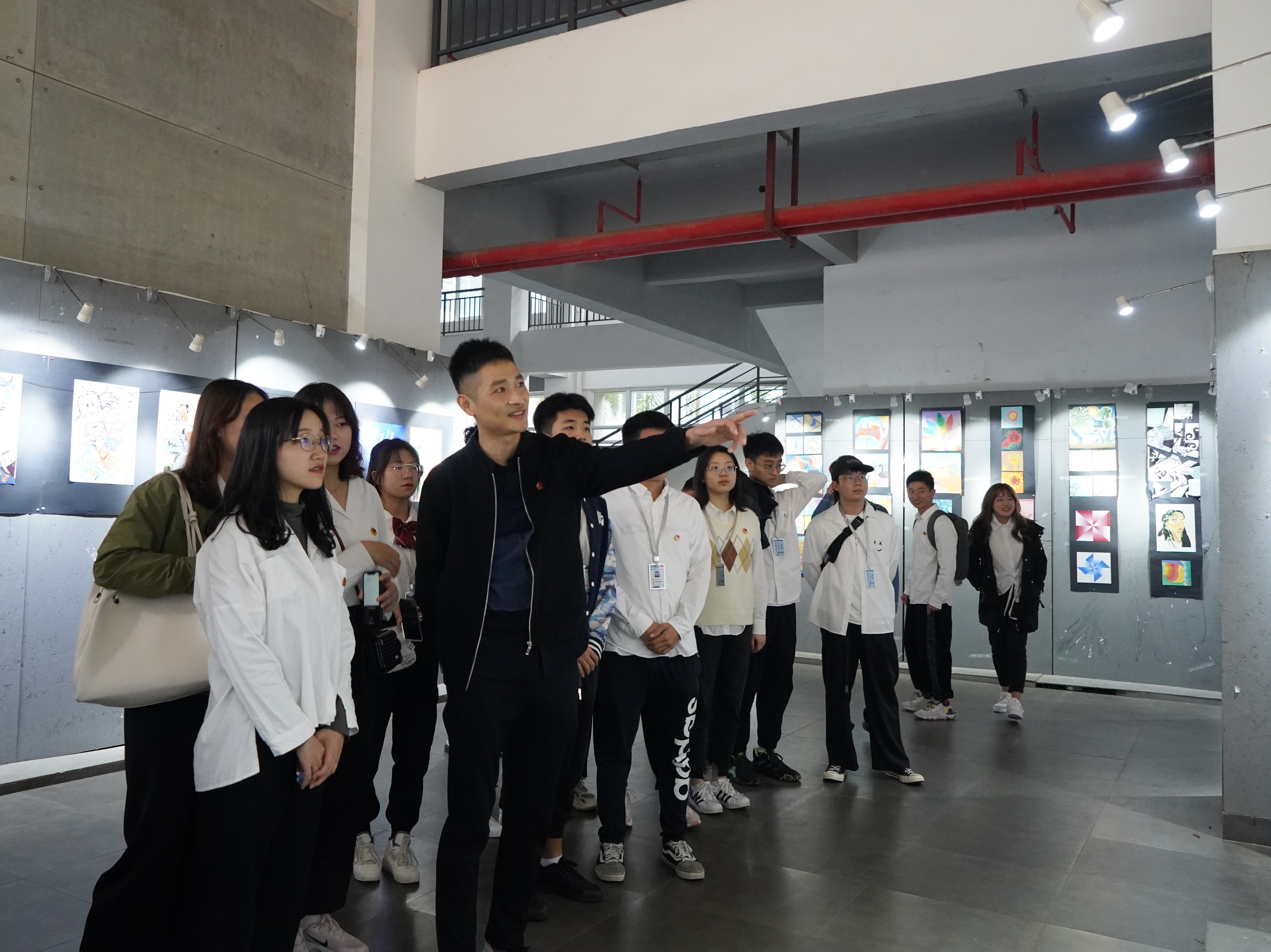 我校举办海南省第七届大学生艺术展演――海南师范大学大学生艺术作品展