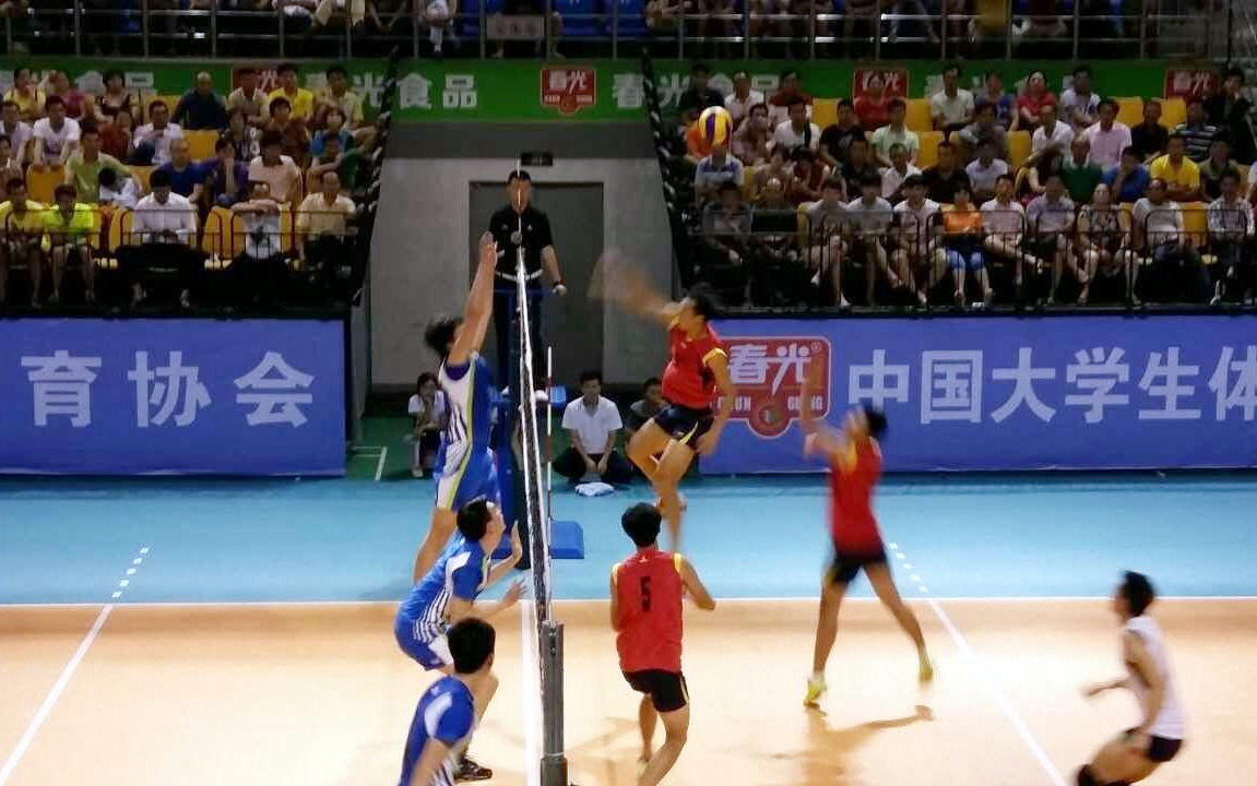 我校男排以小组第二闯入中国大学生排球联赛总决赛八强