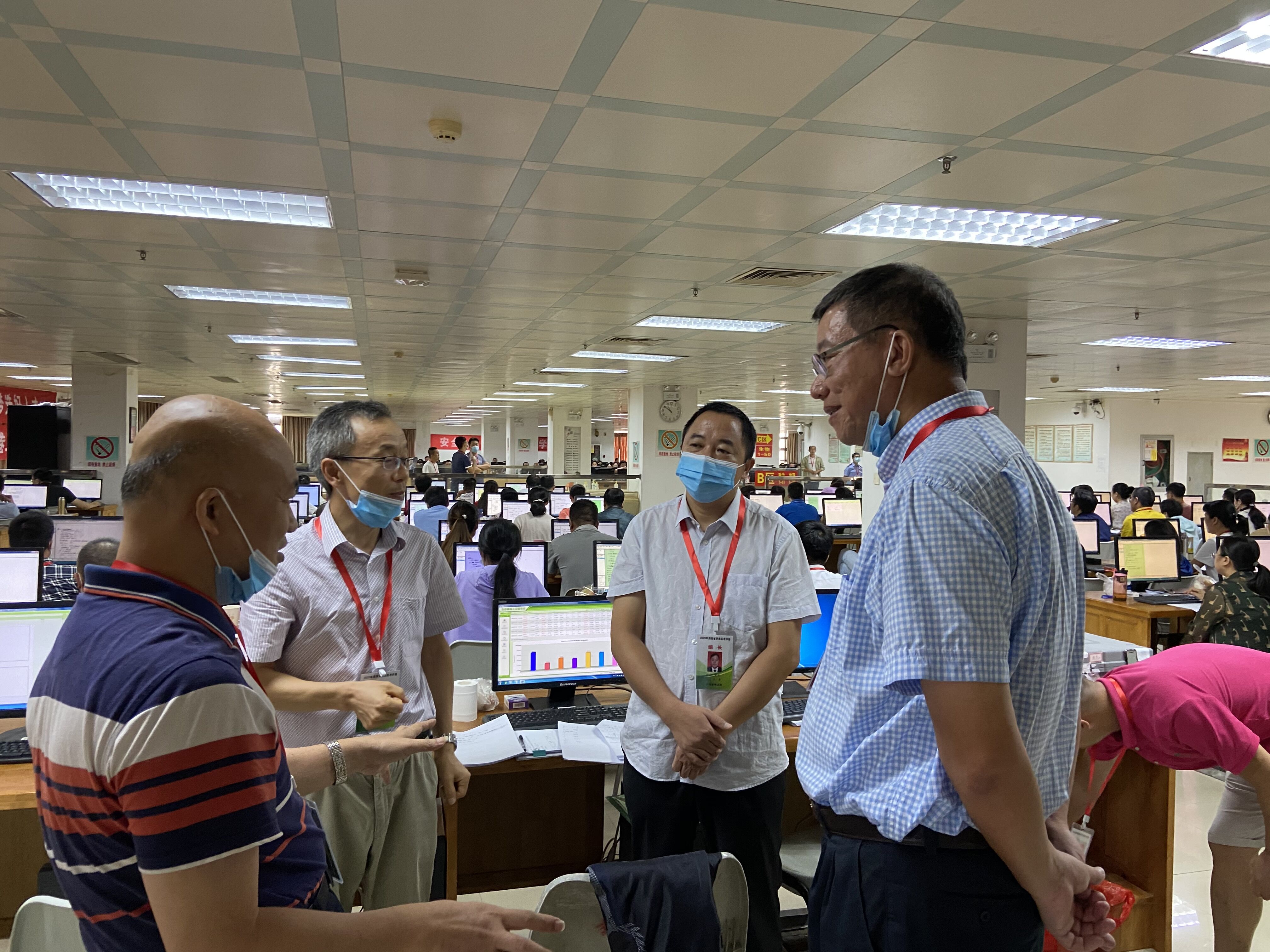 林强视察我省2020年高考网上评卷工作