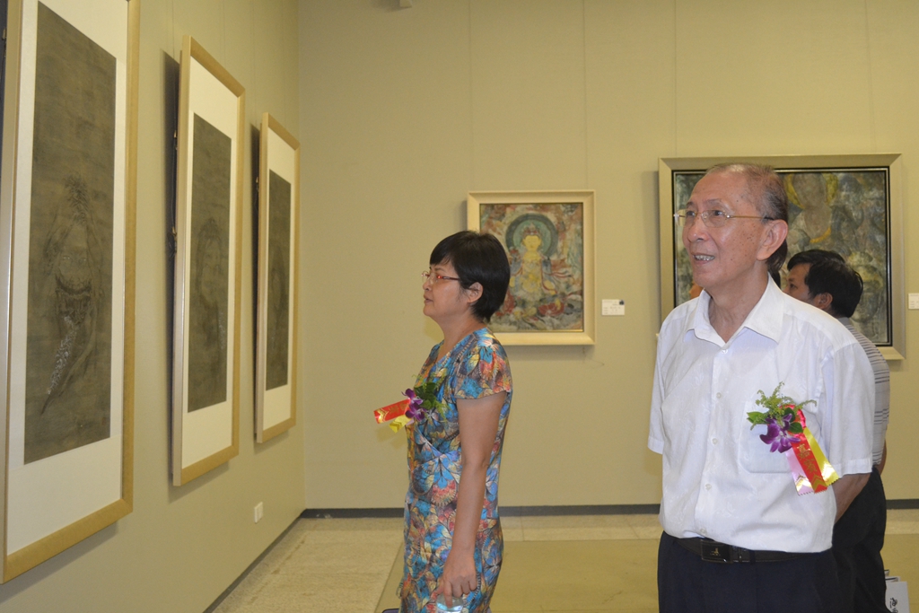 丹青能藏山水意，翰墨可孕古今情――记初教学院李宇副教授参加海南省琼台画院八人书画联展